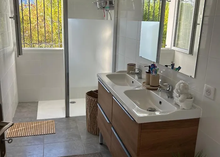 Belle Vue בית נופש Laroque (Herault)